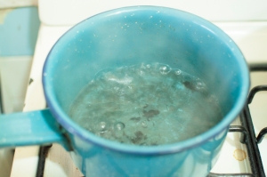 Agua herviendo en una olla